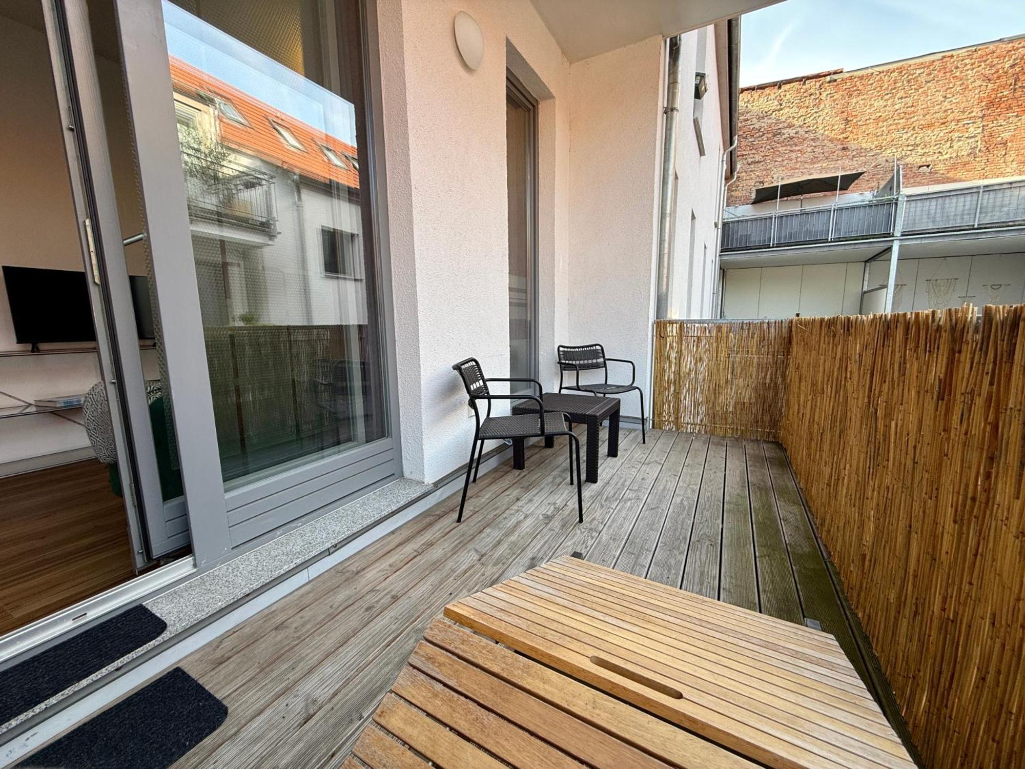 Balkon, Zentral, Modern, Erfurt City Экстерьер фото